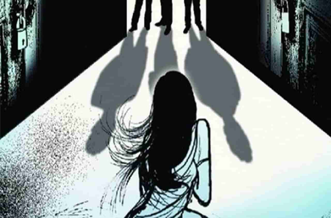 महाराष्ट्र हादरला! विवाहित महिलेवर सामूहिक बलात्कार, अल्पवयीन मुलासह दोघांवर गुन्हा दाखल