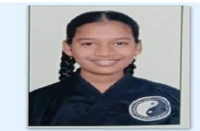 चाचणी परीक्षेला गेलेल्या दहावीच्या विद्यार्थिनीचा शाळेतच मृत्यू
