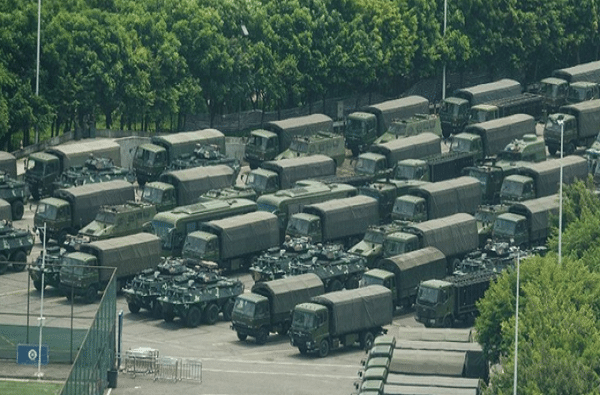 रणगाडे आणि ताफा तैनात, चीन हाँगकाँग आंदोलन चिरडण्याच्या तयारीत?