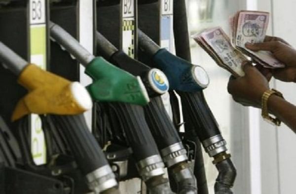 Petrol Diesel Price Hike | इंधन दरवाढ सुरुच, 16 दिवसात पेट्रोल प्रतिलिटर नऊ रुपयांनी महाग