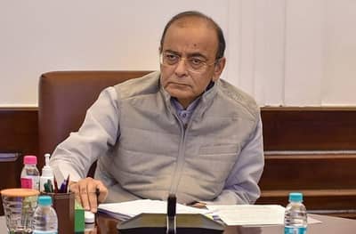 जेटलींची प्रकृती अत्यंत चिंताजनक, एम्समध्ये दिग्गज नेत्यांची रीघ