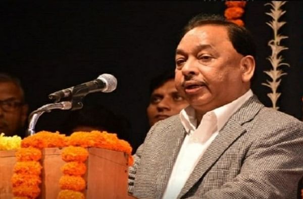 शिवसेनेत पैसे घेऊन मंत्री, आमदार, महापौर केलं जातं : नारायण राणे शिवसेनेत पैसे घेऊन मंत्री, आमदार, महापौर केलं जातं : नारायण राणे