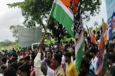 नोकर भरतीत स्थानिकांना प्राधान्य द्या, मनसे आक्रमक