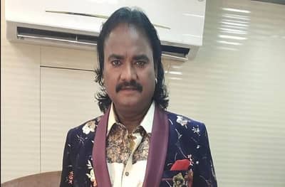 गायक आनंद शिंदे यांची राजकारणात एण्ट्री, थेट प्रदेशाध्यक्षपदी नियुक्ती