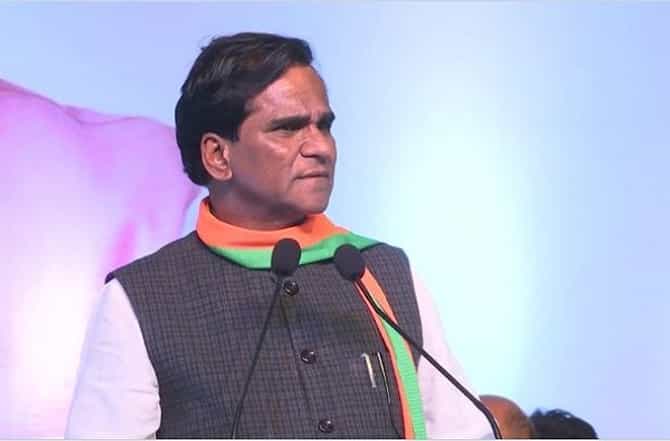 भाजपकडे वॉशिंग मशिन आणि गुजरातची निरमा पावडर, वॉशिंग युद्धात दानवेंची उडी