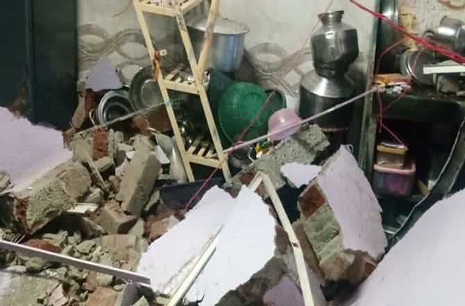 मालाडमध्ये सिलेंडर स्फोटात घर उद्धवस्त, भिंत कोसळून महिलेचा मृत्यू
