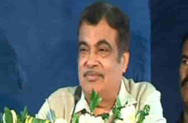 सरकार जिथं हात लावतं, तिथं सत्यानाश होतो : नितीन गडकरी