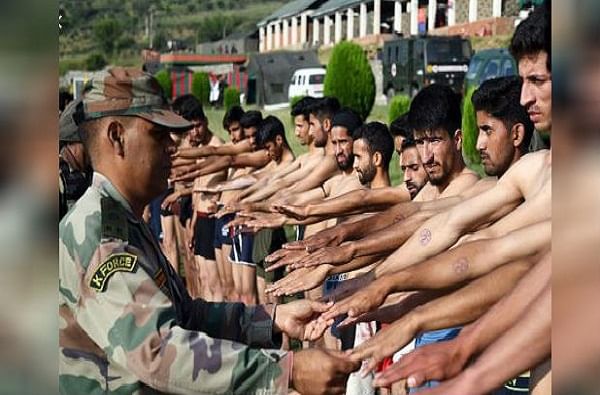 सैन्य भरतीला आलेले काश्मिरी तरुण म्हणाले, पाकिस्तानला सडेतोड उत्तर देऊ, भारतासाठी बलिदानासाठीही तयार