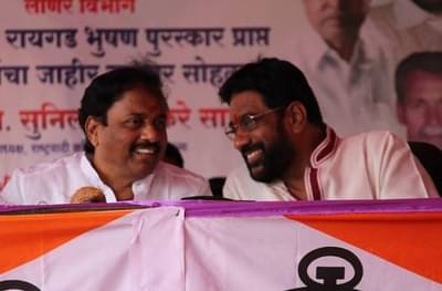 रायगडमध्ये सुनिल तटकरेंना मोठा धक्का, कट्टर समर्थकाचा शिवसेनेत प्रवेश
