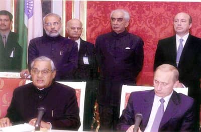 रशिया दौरा : मोदींना 19 वर्षांपूर्वीच्या त्या क्षणाची आठवण