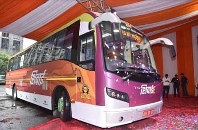देशातील पहिली इलेक्ट्रीक बस एसटी महामंडळाच्या ताफ्यात दाखल