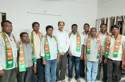 मानोरा तालुक्यात राष्ट्रवादीला खिंडार, 2 जिल्हाध्यक्षांसह शेकडो कार्यकर्ते भाजपात