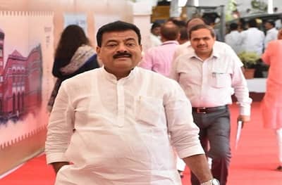 पोटापाण्यासाठी दारु विकली तर काय बिघडलं?, तुम्ही हप्ते घेत नाही का?; भास्कर जाधवांचा पोलिसांवर हल्लाबोल