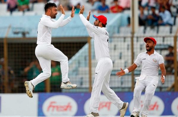 राशीद खानच्या 11 विकेट, कसोटीत अफगाणिस्तानचा 224 धावांनी विजय