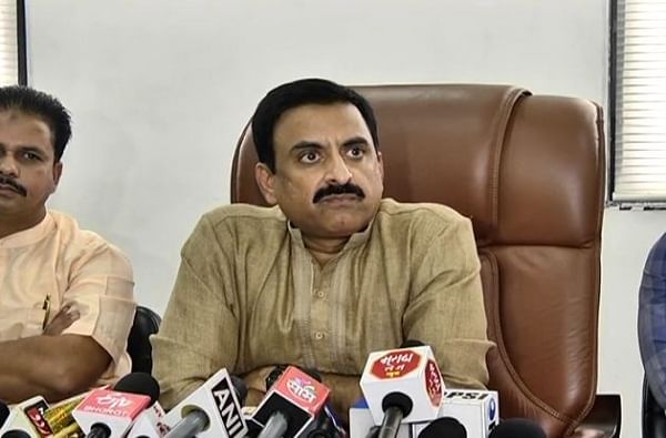 वंचितमध्ये संघाचे लोक घुसलेत का? इम्तियाज जलील यांचा सवाल वंचितमध्ये संघाचे लोक घुसलेत का? इम्तियाज जलील यांचा सवाल