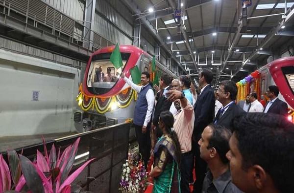 अखेर नवी मुंबईतही पहिल्यांदाच मेट्रो धावली