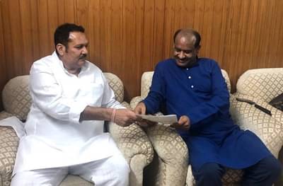 भाजप प्रवेशाआधी रात्री सव्वा वाजता उदयनराजेंचा राजीनामा