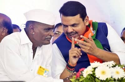 समाजसेवेचं व्रत हाती घेतलेलं आहे, कधीही राजकारणात येणार नाही : इंदुरीकर महाराज