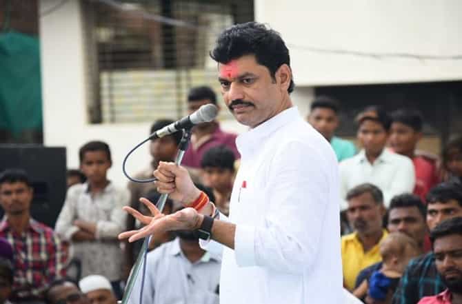 वंचितला मत म्हणजे भाजपला मदत, तुमचं मत वाया घालवू नका : धनंजय मुंडे