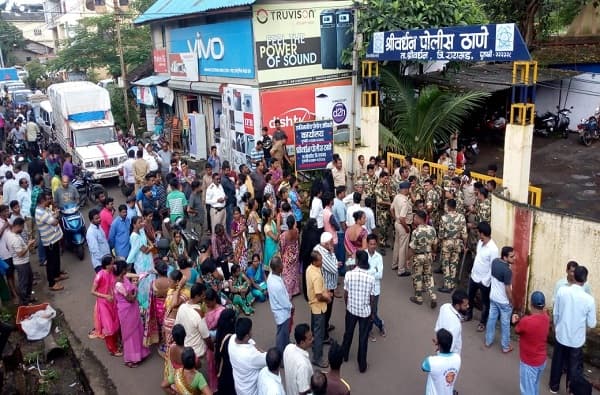कट्टर तटकरे समर्थक नगराध्यक्षाला महिलांकडून मारहाण