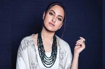 रामायणातील प्रश्नावरुन ट्रोल करणाऱ्यांना सोनाक्षीचे उत्तर