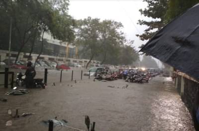 नाशिकमध्ये पावसाचा धुमाकूळ, गोदावरी नदीला पूर