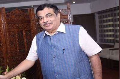 हाफ शर्ट, लुंगी बनियान घालून कार चालवल्यास दंड? नितीन गडकरी म्हणतात