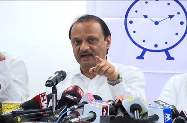 Ajit Pawar LIVE : शरद पवारांचा काडीचा संबंध नाही, अजित पवारांना अश्रू अनावर