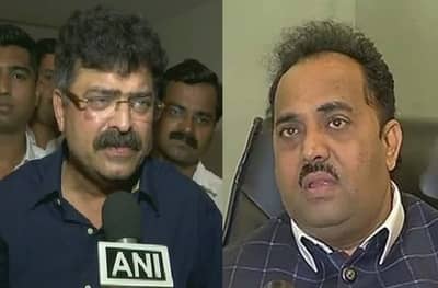 खूप पैसे आले म्हणून अक्कल येत नसते, आव्हाडांचा संजय काकडेंवर बोचरा वार