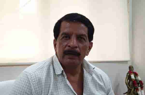 एन्काऊंटर स्पेशालिस्ट प्रदीप शर्मांची निवडणूक अधिकाऱ्याला धमकी, गुन्हा दाखल