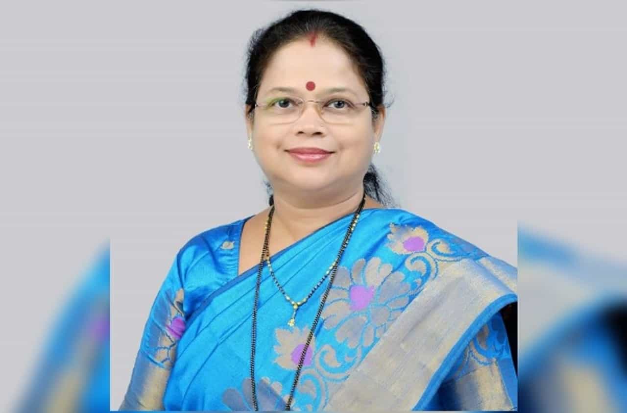 रस्त्यांची दुरावस्था, कार अपघातात भाजप नगरसेविका मुग्धा लोंढे यांचा मृत्यू