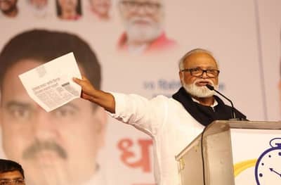 ईडीने फक्त मफलर ठेवली म्हणणाऱ्या भुजबळांची संपत्ती किती?