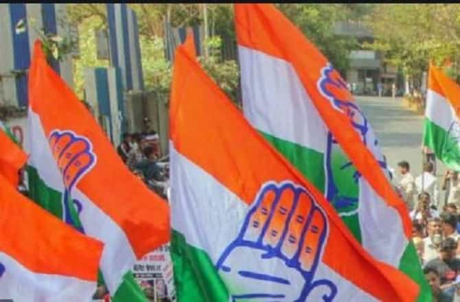 काँग्रेस मंत्री निष्क्रिय पुण्यातील काँग्रेस शहराध्यक्षांचेच महाविकास आघाडीविरुद्ध आंदोलन