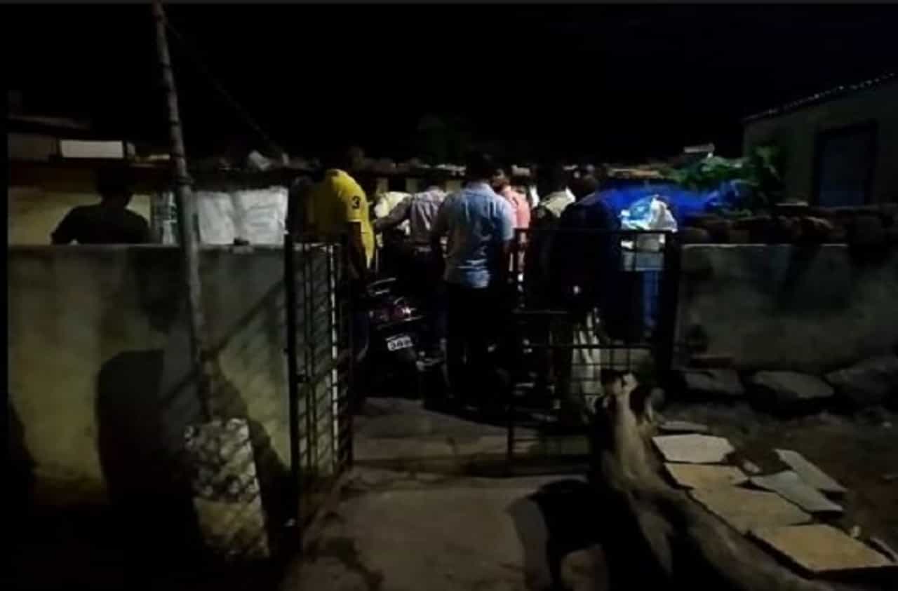 भुसावळमध्ये भाजप नगरसेवकाची निर्घृण हत्या, भाऊ, दोन मुलांनाही संपवलं, पत्नी गंभीर