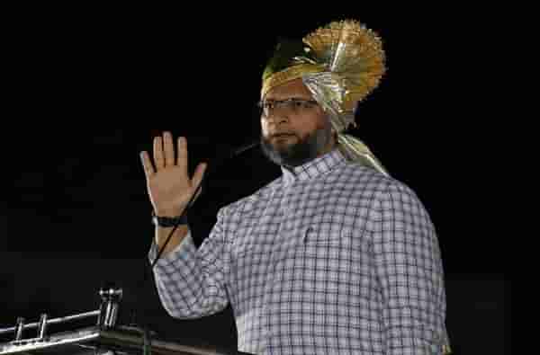 ही लढाई बाबासाहेबांचं संविधान आणि गांधींचे विचार वाचवण्यासाठी : असदुद्दीन ओवेसी