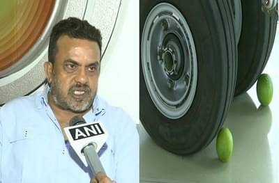 शस्त्र पूजा तमाशा नाही, ती आपली जुनी परंपरा, निरुपमांचे सूर बदलले