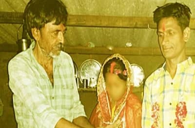 गुजरातमध्ये 50 हजार रुपयात अल्पवयीन मुलीची विक्री, 35 वर्षाच्या व्यक्तिसोबत लग्न