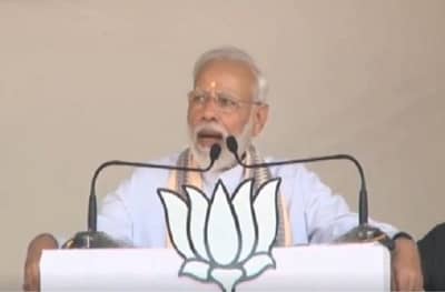 विरोधीपक्ष हताश-निराश, नेते जनतेला सोडून पळाले, परळीत नरेंद्र मोदींची टीका