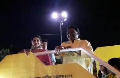 प्रचारात भाऊ-श्रेयाची हवा, बविआच्या रोड शोमध्ये सहभाग