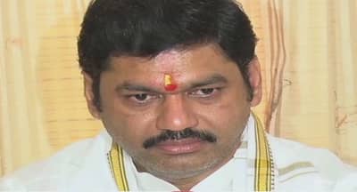 फार वेदना झाल्या; मला जग सोडून जावंस वाटत होतं : धनंजय मुंडे