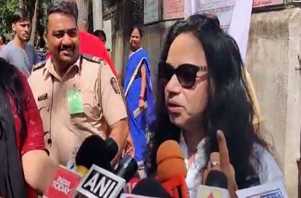 गायक कैलाश खेर 