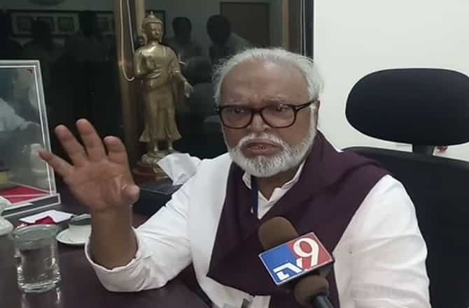 पुणे विद्यापीठात लवकरच सावित्रीबाईंचा पुतळा स्थापन होणार- मंत्री छगन भुजबळ यांची माहिती