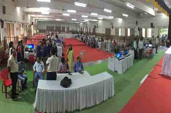 मतमोजणीपूर्वी निवडणूक कर्मचाऱ्यांची जय्यत तयारी, 10 हजार कर्मचाऱ्यांची मतमोजणीसाठी नेमणूक