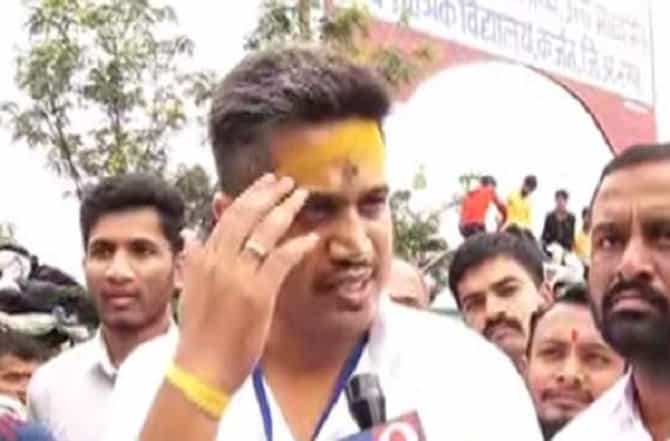 कपाळावर भंडारा, बुलेटवर एण्ट्री, रोहित पवारांचं सेलिब्रेशन सुरु