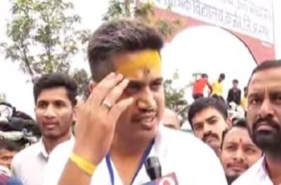 कपाळावर भंडारा, बुलेटवर एण्ट्री, रोहित पवारांचं सेलिब्रेशन सुरु