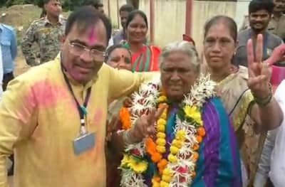 प्रमुख राजकीय पक्षांनी नाकारलं, बांबूच्या टोपल्या विकणाऱ्या आईचा मुलगा अपक्ष आमदार