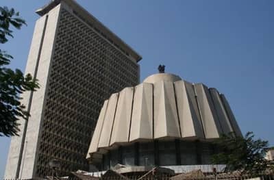 Maharashtra budget 2021: बजेटपूर्वी चिंता वाढवणारी बातमी; विधिमंडळातील 36 कर्मचारी कोरोना पॉझिटिव्ह