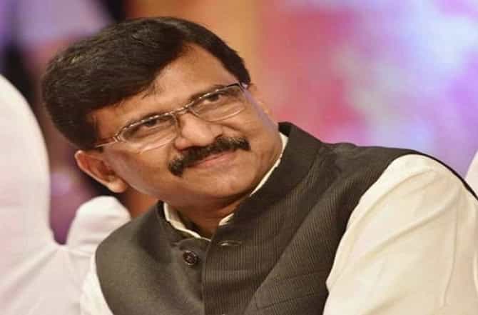महाराष्ट्राच्या कॅनव्हासमध्ये रंग भरणारा ब्रश उद्धव ठाकरेंच्या हाती : राऊत