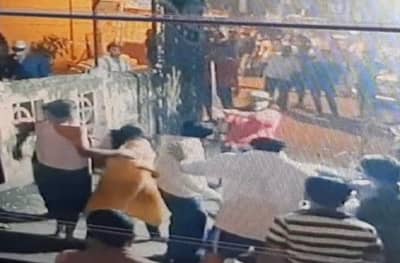 फटाके फोडत असताना रहिवाशांवर गर्दुल्ल्यांचा हल्ला, 6 जण जखमी