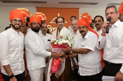 आदित्य ठाकरे सूचक, शिवसेनेच्या गटनेतेपदी एकनाथ शिंदे यांची निवड